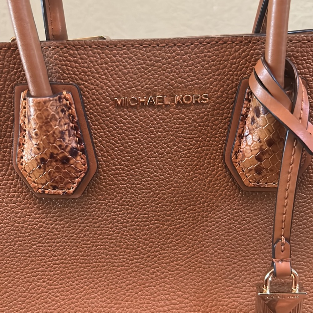 Michael Kors Mercer Small Satchel/Crossbody - Picture 2 of 15